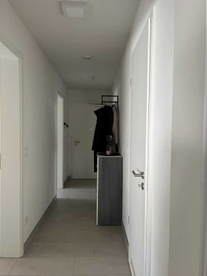 Geschmackvolle 2 - Zimmer Wohnung mit großem Balkon