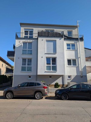 3 Zimmer Wohnung mit gehobener Innenausstattung und Einbauküche in zentraler Lage in Böblingen