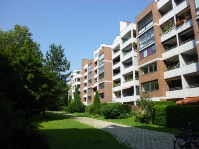 *Innenstadt bei der Kahnfahrt* 2-Zimmer-Wohnung mit Balkon .