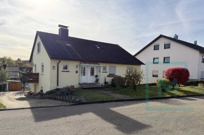 Einfamilienhaus mit Doppelgarage in ruhiger Lage