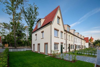 Morgen Besichtigung!  Samstag, 16.08./15.00 Uhr! Attraktives Haus im Grünen !!