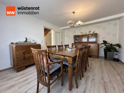 Wohnen mit Komfort: Großzügiges Haus mit Garten und viel Stauraum