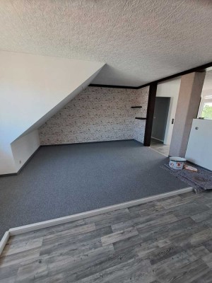 3-Raum-Wohnung mit Kamin, Balkon und Seeblick, direkt an der Ihle