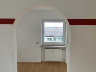 Ruhige, helle, gepflegte 3,5-Zimmer-Wohnung mit gehobener Innenausstattung in Traunstein-Unterhaid