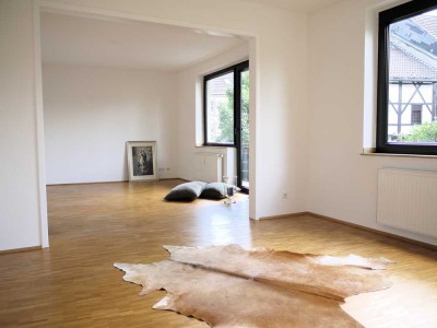 80m² SCHÖNER WOHNEN: 2,5 RAUM - RATINGEN - PARKETT - EINBAUKÜCHE - MODERN - BALKON