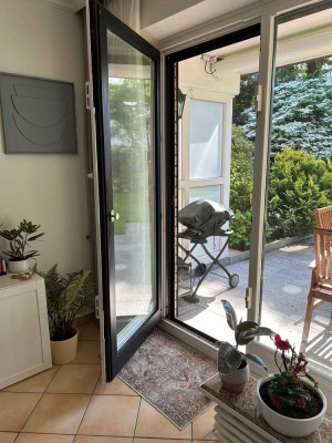 Charmante 2-Zi-EG-Wohnung mit Terr., TG & optional. Möblierung