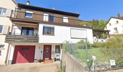 Wohnhaus mit Garage zum Erwerb in der Zwangsversteigerung !