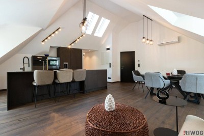 Luxus-Dachgeschoss 133,81 m² mit Terrasse, Designer-Inselküche &amp; Spa-Bad – Weinbergblick + Poolnutzung - Voll möbliert