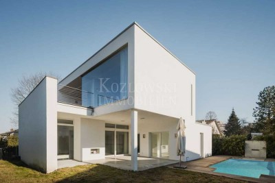 Design-Ästhetik in Spitzenlage - Moderne Bauhausvilla mit Pool!