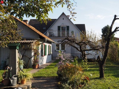 Familientraum: Eindrucksvolles Einfamilienhaus mit großem Garten und Pool!