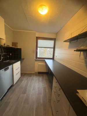 Tolle 4-Zimmerwohnung mit Einbauküche und Balkon in herrlich ruhiger Lage zu vermieten