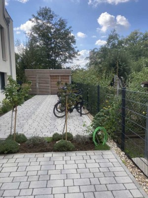 Wohnen am Pfingstberg: Geschmackvolle 2-Zimmer-Erdgeschosswohnung mit geh. Innenausstattung