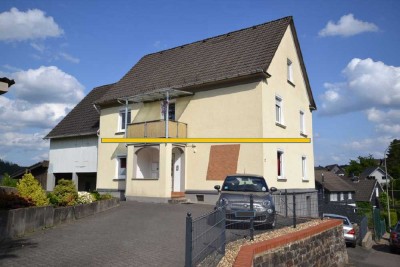 ## Gepflegte 3-Zi. Wohnung, Balkon, Fernsicht u. Garage ##
