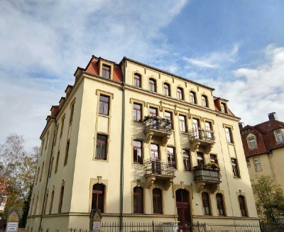 Klingestraße: kompakte 1,5-Zimmer-Wohnung mit EBK