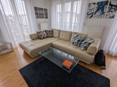 Exklusive 2-Raum-Wohnung mit gehobener Innenausstattung mit Balkon und EBK in München Nymphenburg
