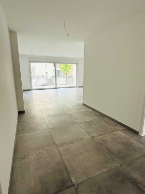 LEBEN IN BESTER LAGE - Wohnung ab sofort bezugsfertig