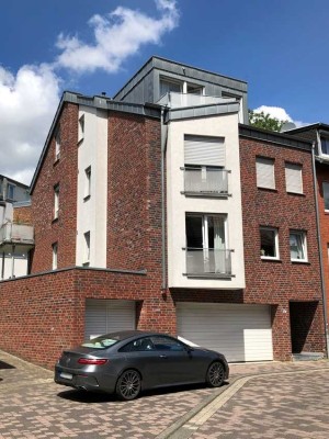 Sehr gut gelegene 86 qm, 3ZKDBWC Etagenwohnung mit Garten und Garage in Würselen-Mitte zu vermieten.