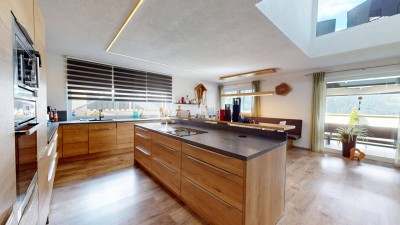 Wohnen. Wohlfühlen. Genießen. – Neuwertiges Zuhause mit Einliegerwohnung und Weitblick zu verkaufen!