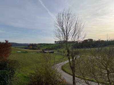 Doppelhaushälfte zum Ausbau vorbereitet in schöner Feldrandlage