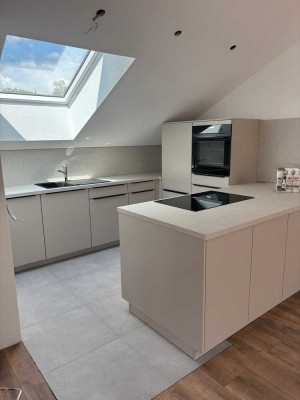 Stilvolle, neue 3,5-Zimmer-Wohnung mit Loggia und Einbauküche in Neuenstein