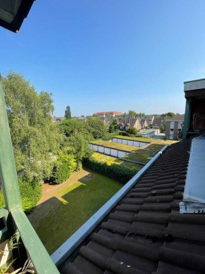 2-Zimmer Dachgeschosswohnung 66m² in bevorzugter Lage von Neuss.