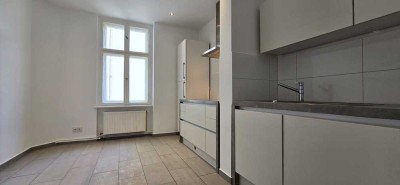 Traumhafte 2-Zimmer Altbauwohnung im Herzen von Tegel – Komplett
kernsaniert!
