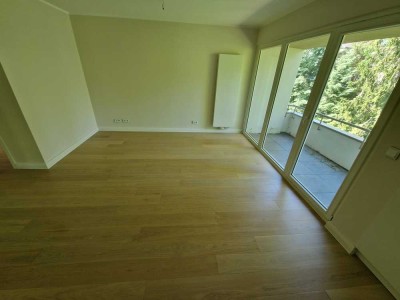 Erstbezug: freundliche 1-Zimmer-Loft-Wohnung mit EBK und Balkon in Heerstraße, Berlin