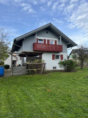 Familienglück im Grünen - massives 7-Zimmer Haus für echte Gartenliebhaber- und HandwerkerInnen