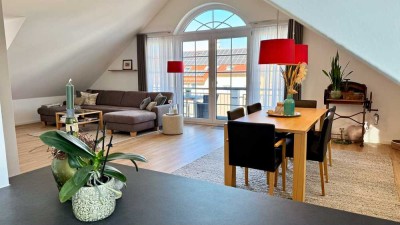 Moderne Dachgeschosswohnung mit Penthouse-Charakter, Lift, EBK, Maklerfrei