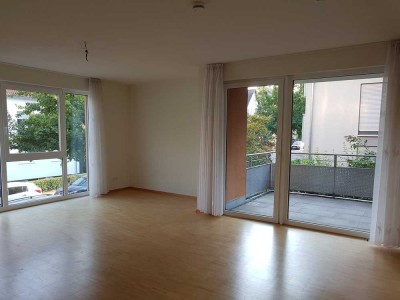 Lichtdurchflutete Zwei-Zimmer-Wohnung in bester, ruhiger Lage