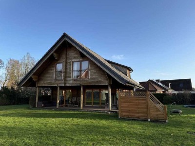 Traumhaftes massives Holzhaus in ruhiger Wohnlage