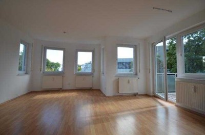 Helle 2-Zimmer Wohnung in zentraler Lage