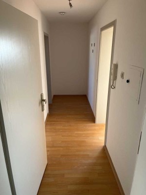 Ab sofort - neu renovierte 2 Zimmer Wohnung in Crailsheim