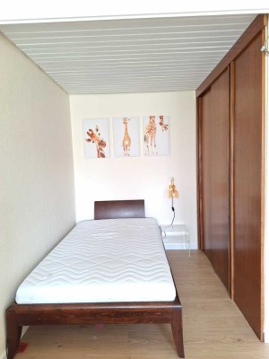 Helle und vollmöblierte 1,5 Zi.-Wohnung in Bestlage zu vermieten!