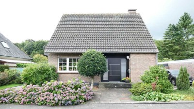 Freistehendes Einfamilienhaus in Kamp-Lintfort in begehrter Lage Ortsteil Niersenbruch