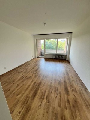 Gemütliche 1-Zimmer Wohnung mit Holzoptik - Vermietung nur mit WBS möglich