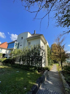 1 Zimmer- Apartment mit Balkon am Blauen Wunder