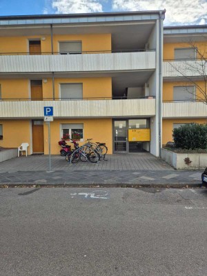 Gemütliche 2 ZKB- Wohnung zum Wohlfühlen im 1.OG zu vermieten