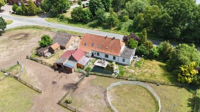 Großzügiges Anwesen mit viel Raum und Gestaltungsmöglichkeiten