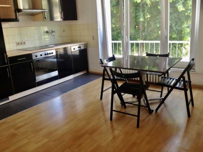 Teilmöblierte 3 - Zimmer - Wohnung in Bonn-Zentrum