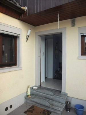 Schöne 3,5-Zimmer-Wohnung mit kleinem Garten und Innenhof in Trier