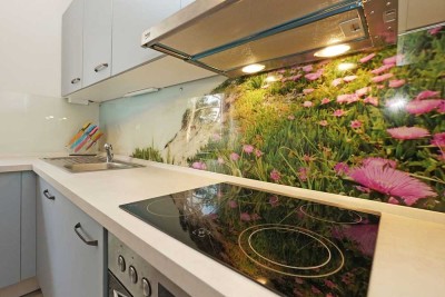 Großzügige, helle 2 Zi. ETW mit gr. Balkon, TG und FS in Endetage.