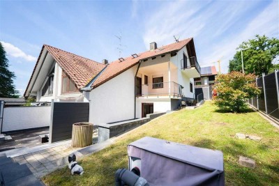 Familienidylle mit Einliegerwohnung und Pool in Tannhausen