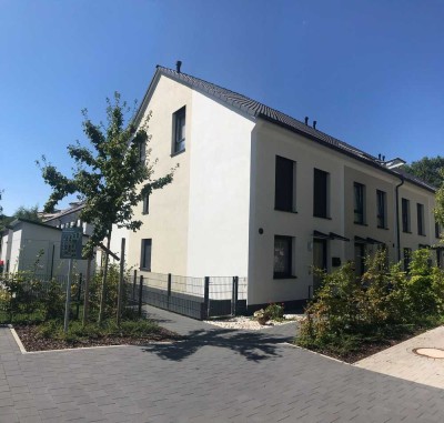 Exklusives 5-Raum-Reihenendhaus mit gehobener Innenausstattung und EBK in Dietzenbach