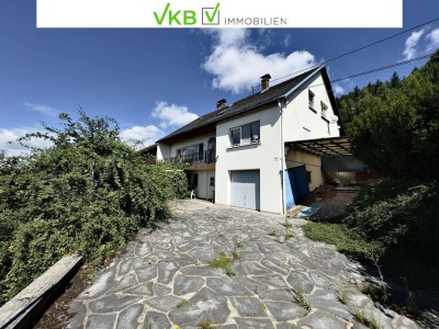 SCHLÜßLBERG | STRAßFELD: Idyllisches Zweifamilienhaus mit großzügigem, sonnigem Garten und beeindruckendem Fernblick!