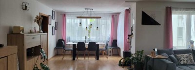 Große 3,5 Zimmer- Wohnung als Kapitalanlage oder zum Eigenbedarf