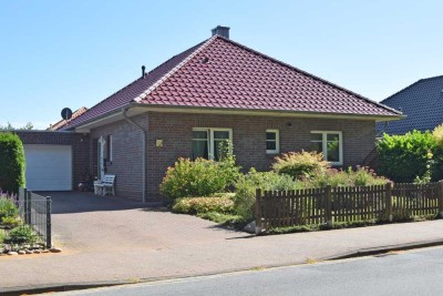 Ebenerdiges Wohnen in gepflegtem Bungalow mit Garage in Varel
