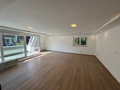 "Einziehen und wohlfühlen - Modern sanierte 4,5-Zi.-OG-ETW in schöner Lage von Sillenbuch"