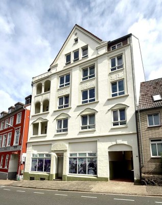 Helle, frisch modernisierte 3-Zi-Wohnung mit 2 Balkonen und EBK, zentral in Flensburg