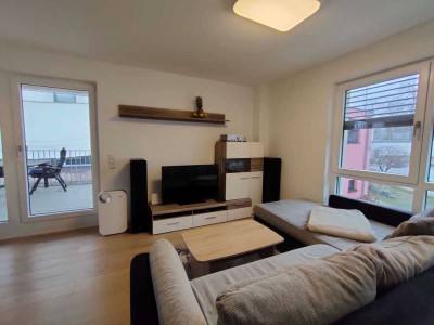 Exkl. Neubau, innerstädtisch, ruhig: 2-ZKB mit Dachterrasse und Einbauküche